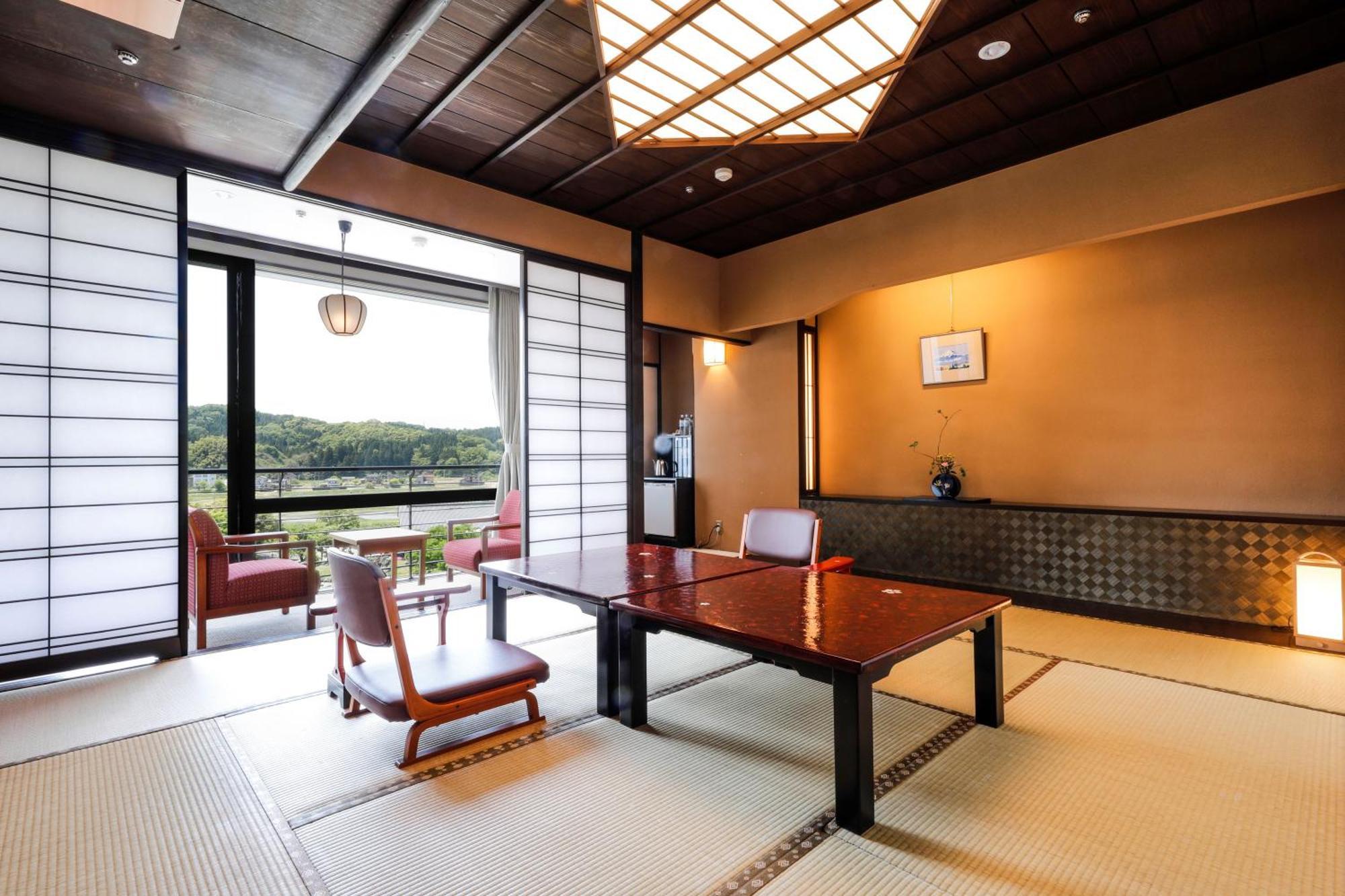 Hotel Yamashiro Onsen Miyabi No Yado Kaga Hyakumangoku Extérieur photo