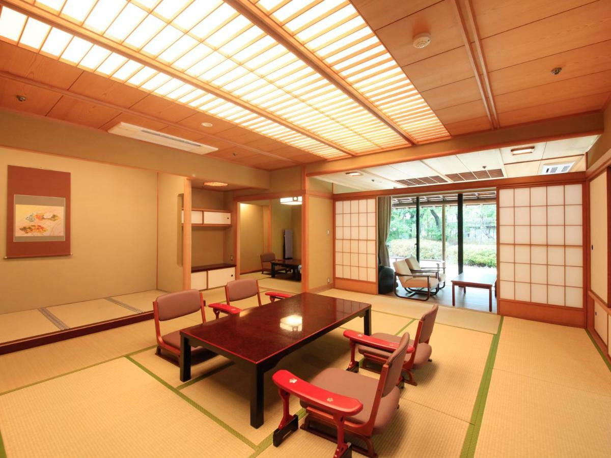 Hotel Yamashiro Onsen Miyabi No Yado Kaga Hyakumangoku Extérieur photo
