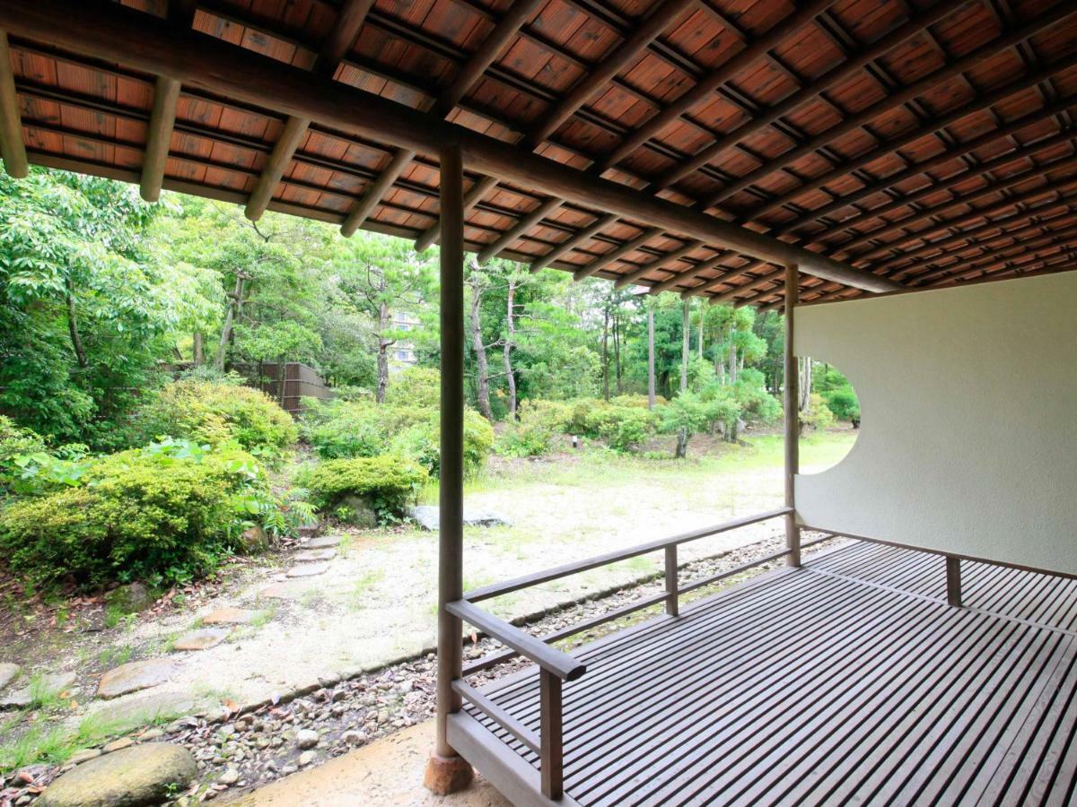 Hotel Yamashiro Onsen Miyabi No Yado Kaga Hyakumangoku Extérieur photo