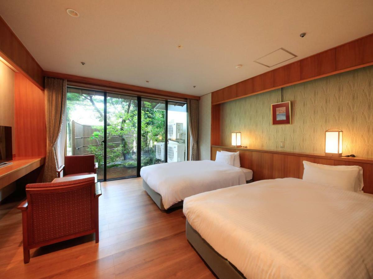 Hotel Yamashiro Onsen Miyabi No Yado Kaga Hyakumangoku Extérieur photo