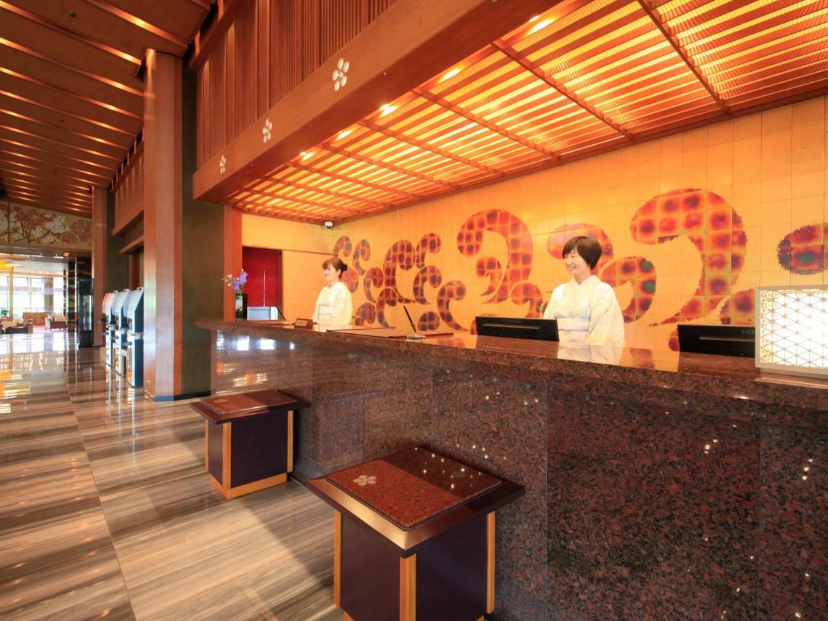 Hotel Yamashiro Onsen Miyabi No Yado Kaga Hyakumangoku Extérieur photo