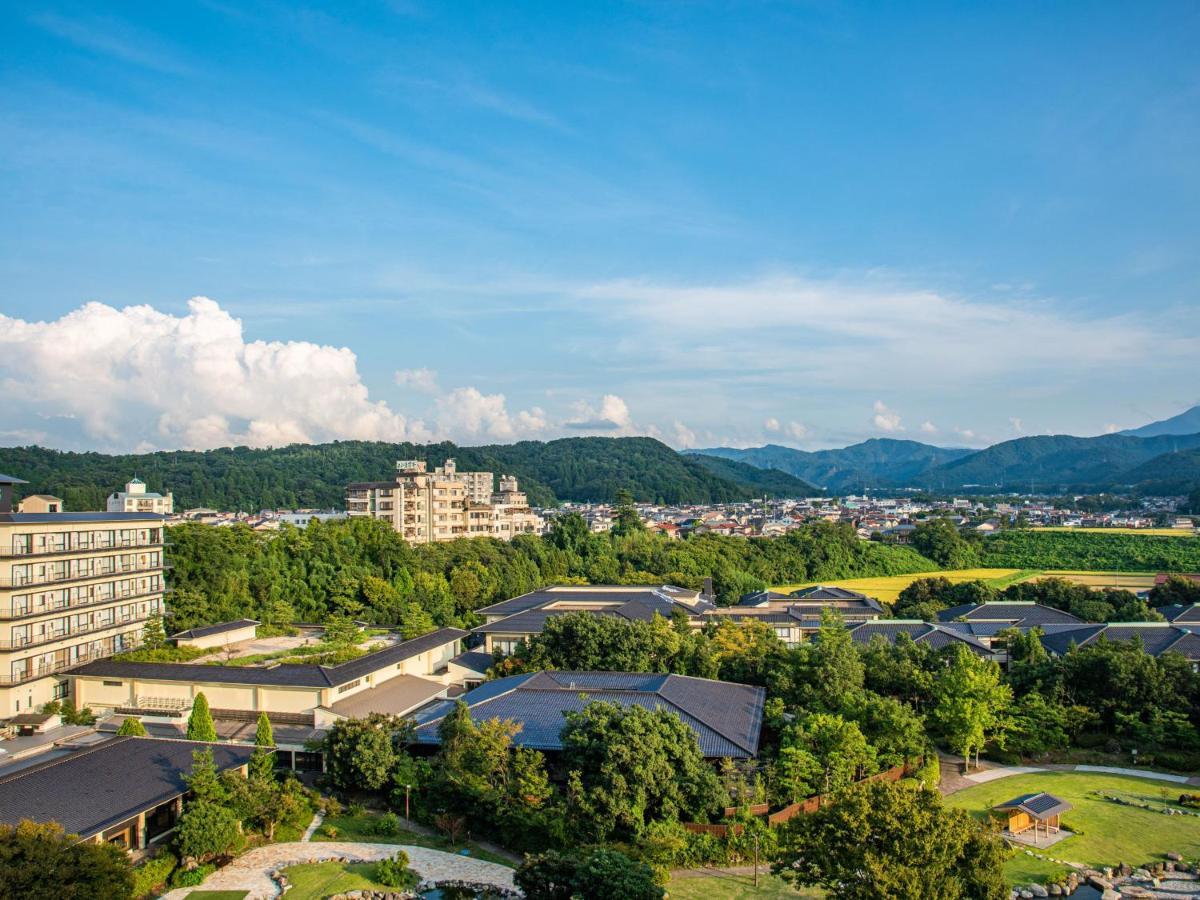 Hotel Yamashiro Onsen Miyabi No Yado Kaga Hyakumangoku Extérieur photo