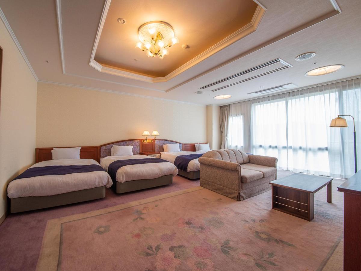 Hotel Yamashiro Onsen Miyabi No Yado Kaga Hyakumangoku Extérieur photo